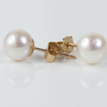 9ct Gold Cultured Pearl Stud Earrings